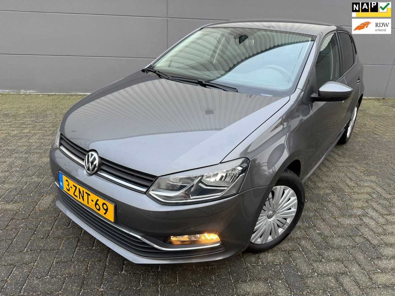 Volkswagen Polo - 1.4 TDI Comfortline*AIRCO*APK*CRUISE*PARK SENSOREN*NAVI* - AutoWereld.nl