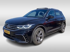 Volkswagen Tiguan - 1.5 TSI R-Line / NL Auto / Trekhaak / Panoramadak / Camera / Keyless / 19'' / CarPlay / Na