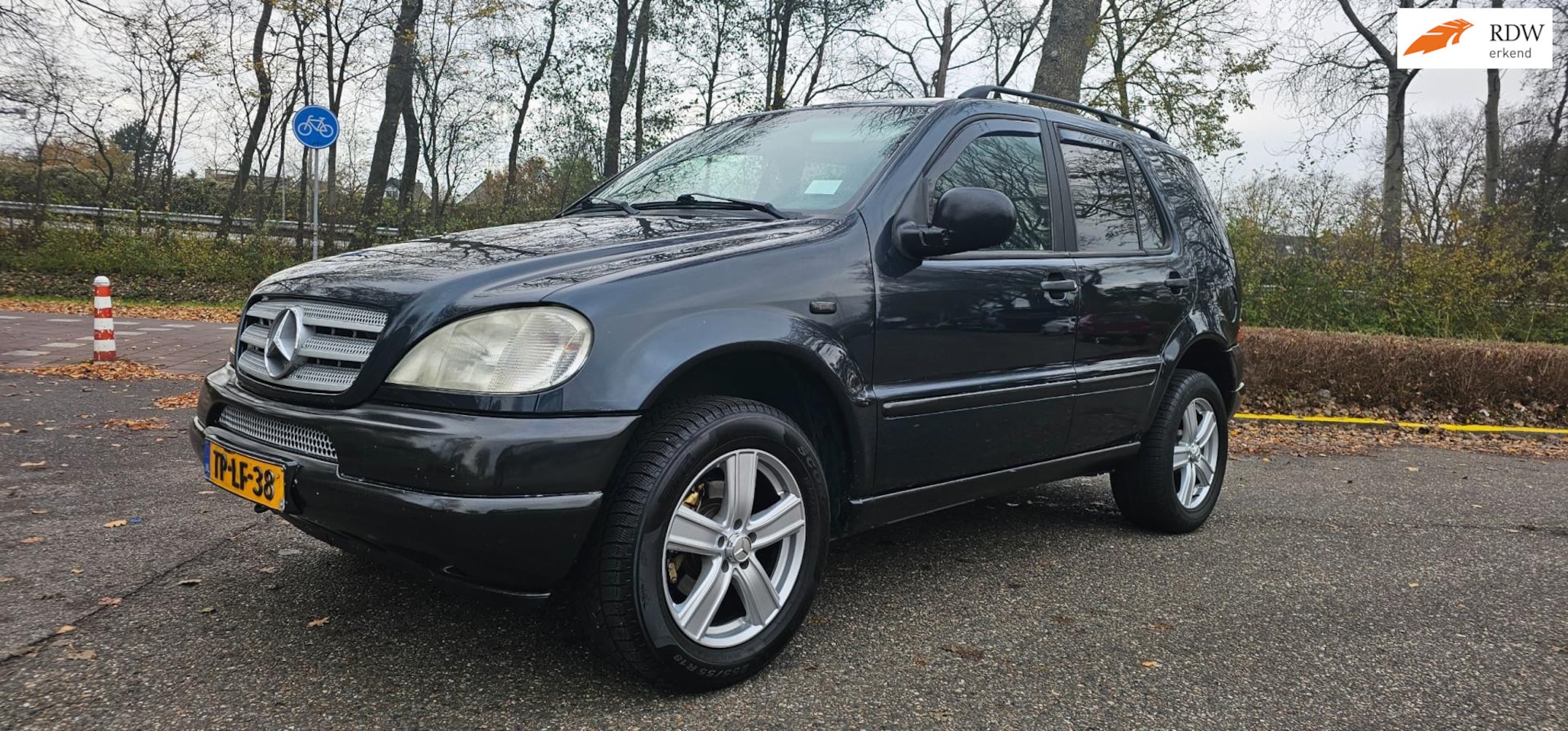 Mercedes-Benz M-klasse - 320 7persoons youngtimer - AutoWereld.nl