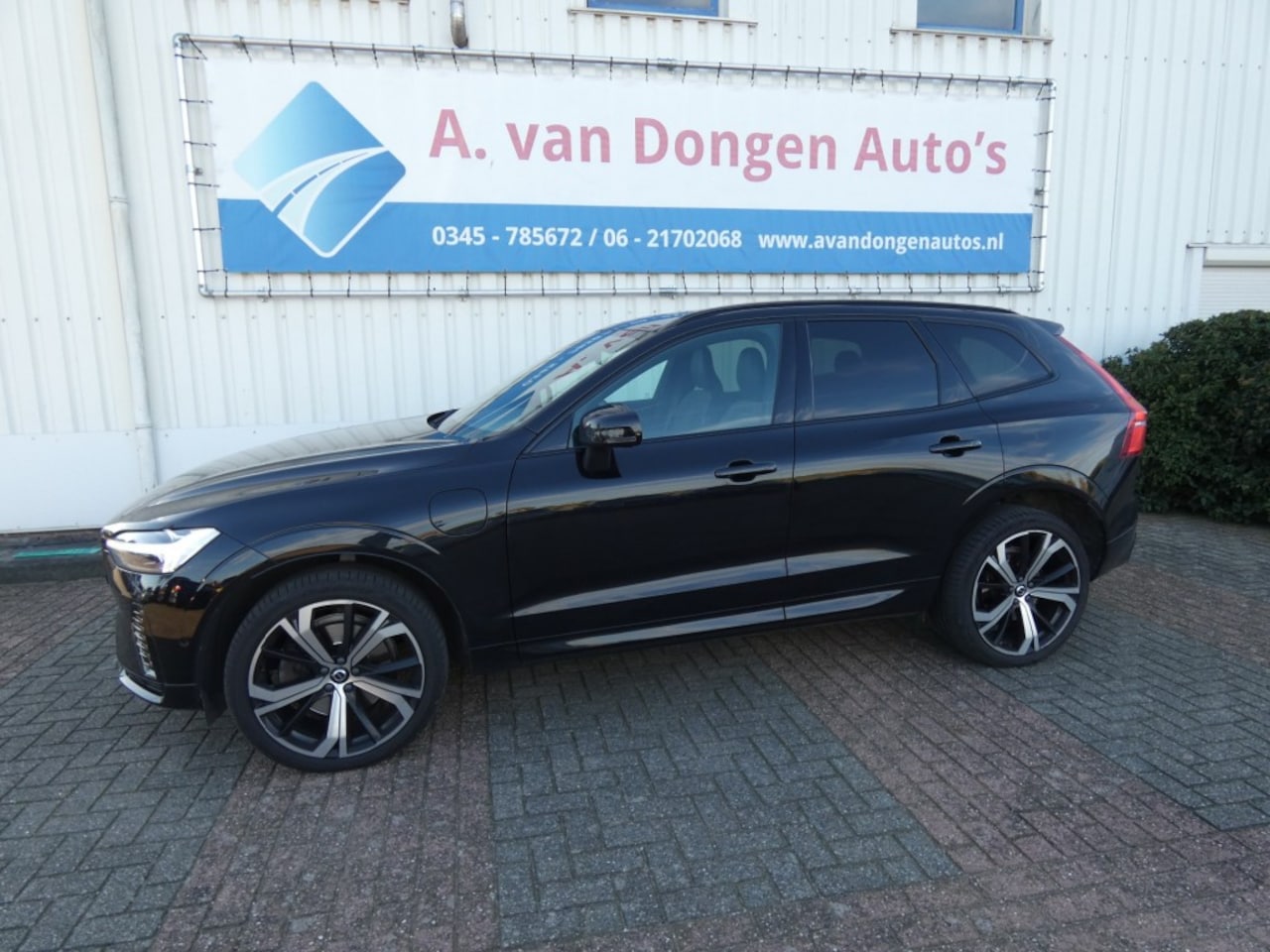 Volvo XC60 - 2.0 T6 AWD R-Design 2.0 T6 AWD R-DESIGN,360,ACC,Pano,Leer,HenK,Facelift - AutoWereld.nl