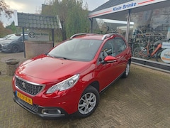 Peugeot 2008 - 1.2 PureTech Blue Lion //Trekhaak//Navigatie+DAB