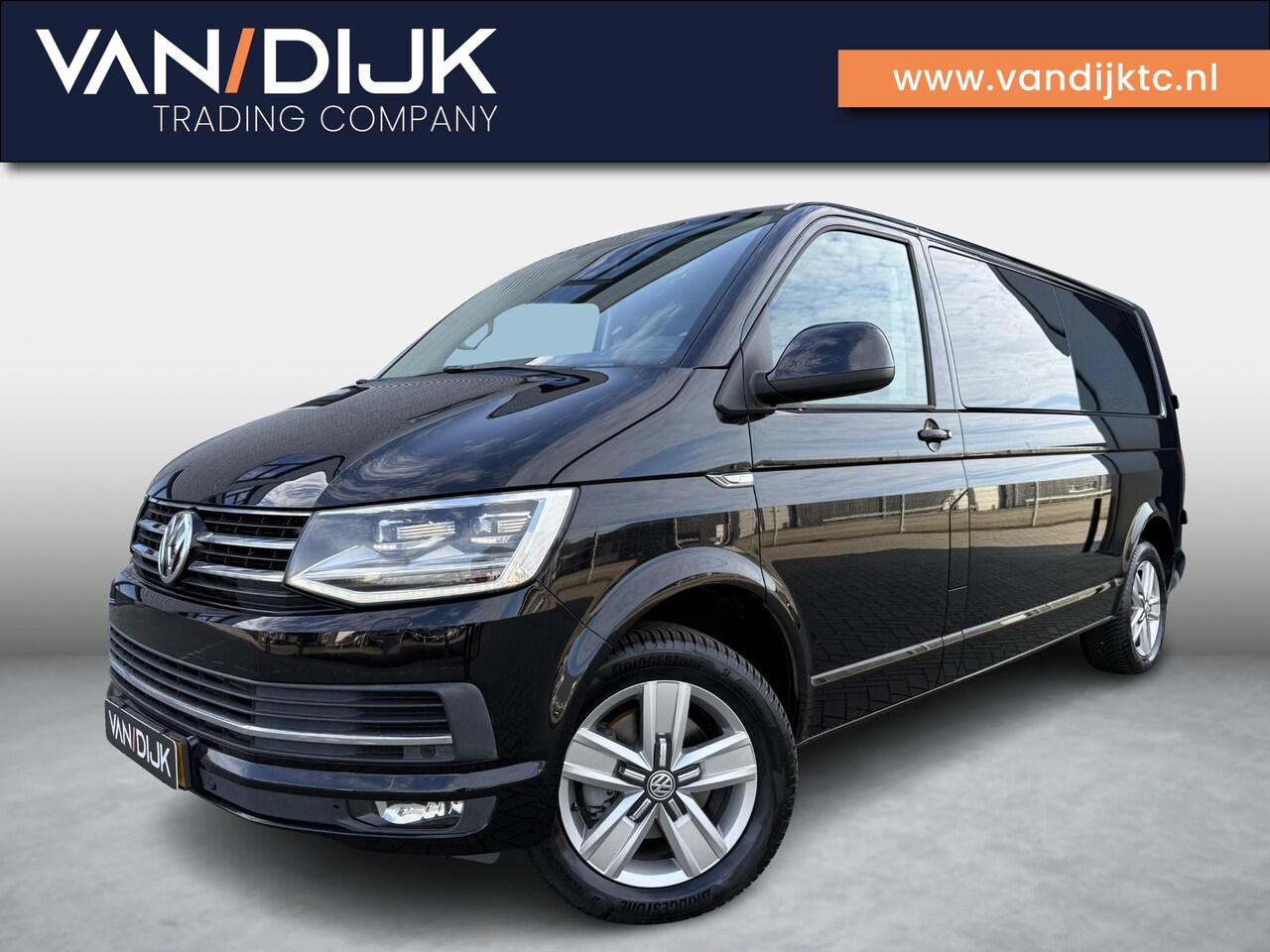 Volkswagen Transporter - 2.0 TDI L2H1 DC Highline Automaat ✓5 persoons ✓Rijklaarprijs ✓Full LED ✓Vol Leder ✓Navigat - AutoWereld.nl