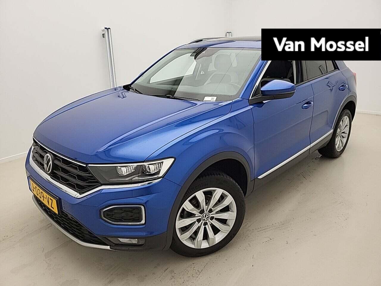 Volkswagen T-Roc - 1.5 TSI Sport 150 PK | Automaat | Panoramadak | Navigatie | Camera | Parkeersensoren | App - AutoWereld.nl
