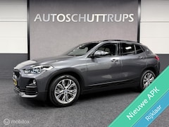 BMW X2 - sDrive18i High Executive Edition AUTOM. / PANO / SHADOW LINE / LUXE