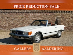 Mercedes-Benz SL-klasse Cabrio - 380 "41.000 kms" PRICE REDUCTION Delivered new in Germany, Just 41000 kilometers in 43 yea