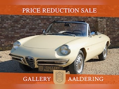 Alfa Romeo Spider - Duetto 1600 PRICE REDUCTION Restored condition, "Avorio" with a Black leatherette upholste