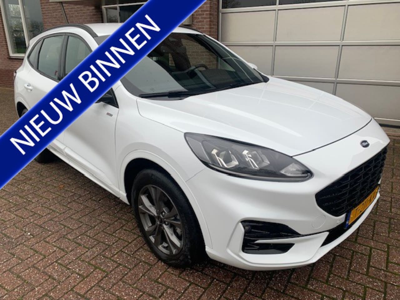 Ford Kuga - 2.5 PHEV ST-Line Winterpack - AutoWereld.nl