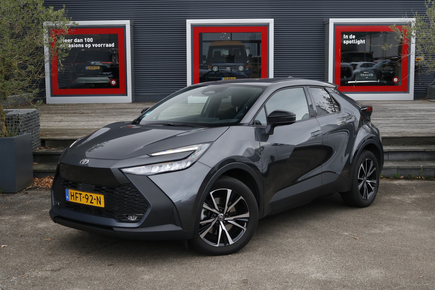 Toyota C-HR - 2.0 Plug-in Hybrid 220 Dynamic - AutoWereld.nl