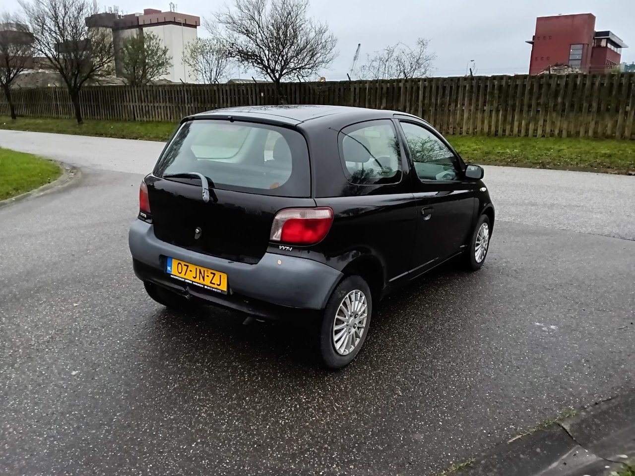 Toyota Yaris - 1.0-16V VVT-i YORIN 153000km NAP