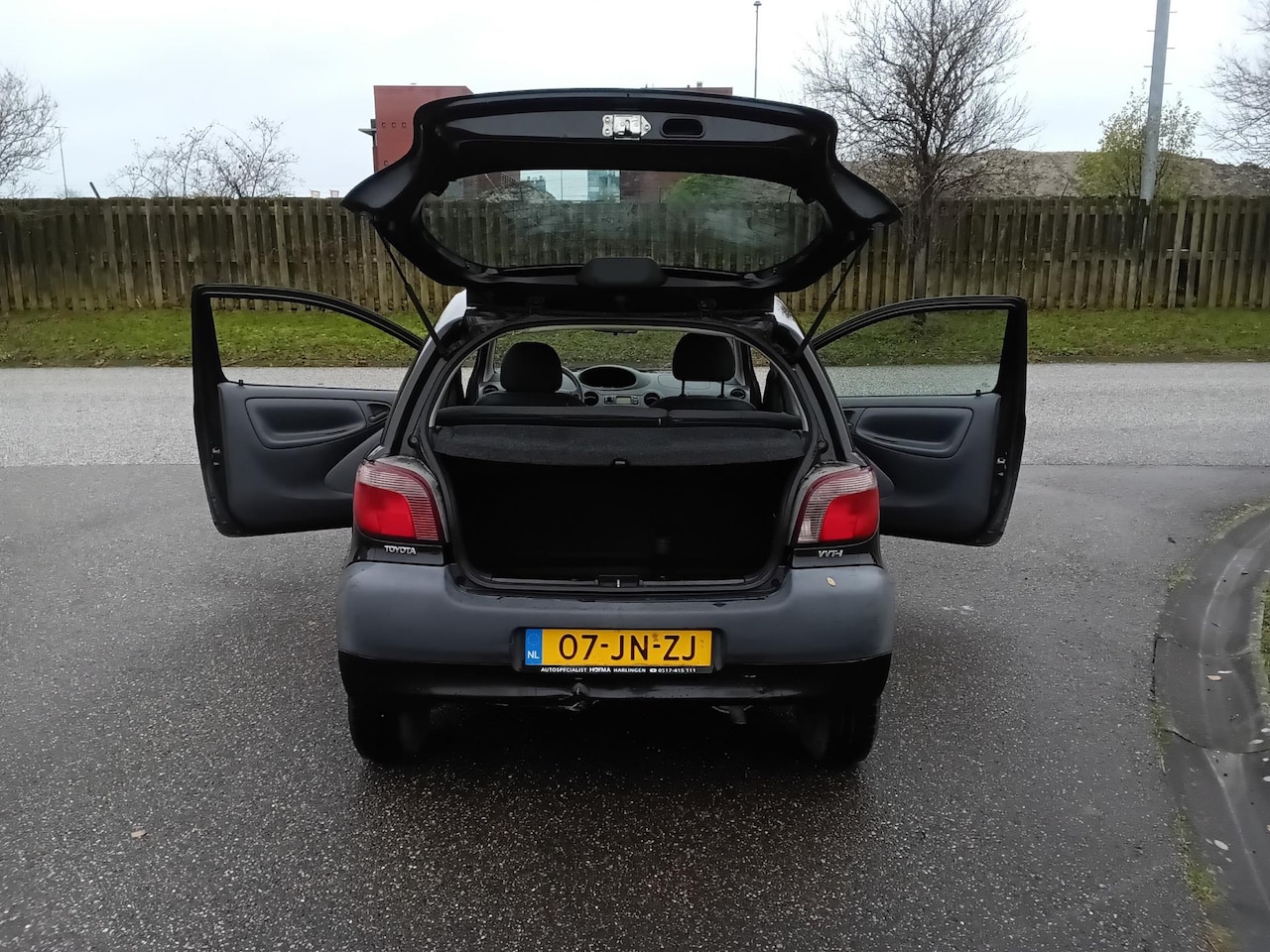 Toyota Yaris - 1.0-16V VVT-i YORIN 153000km NAP