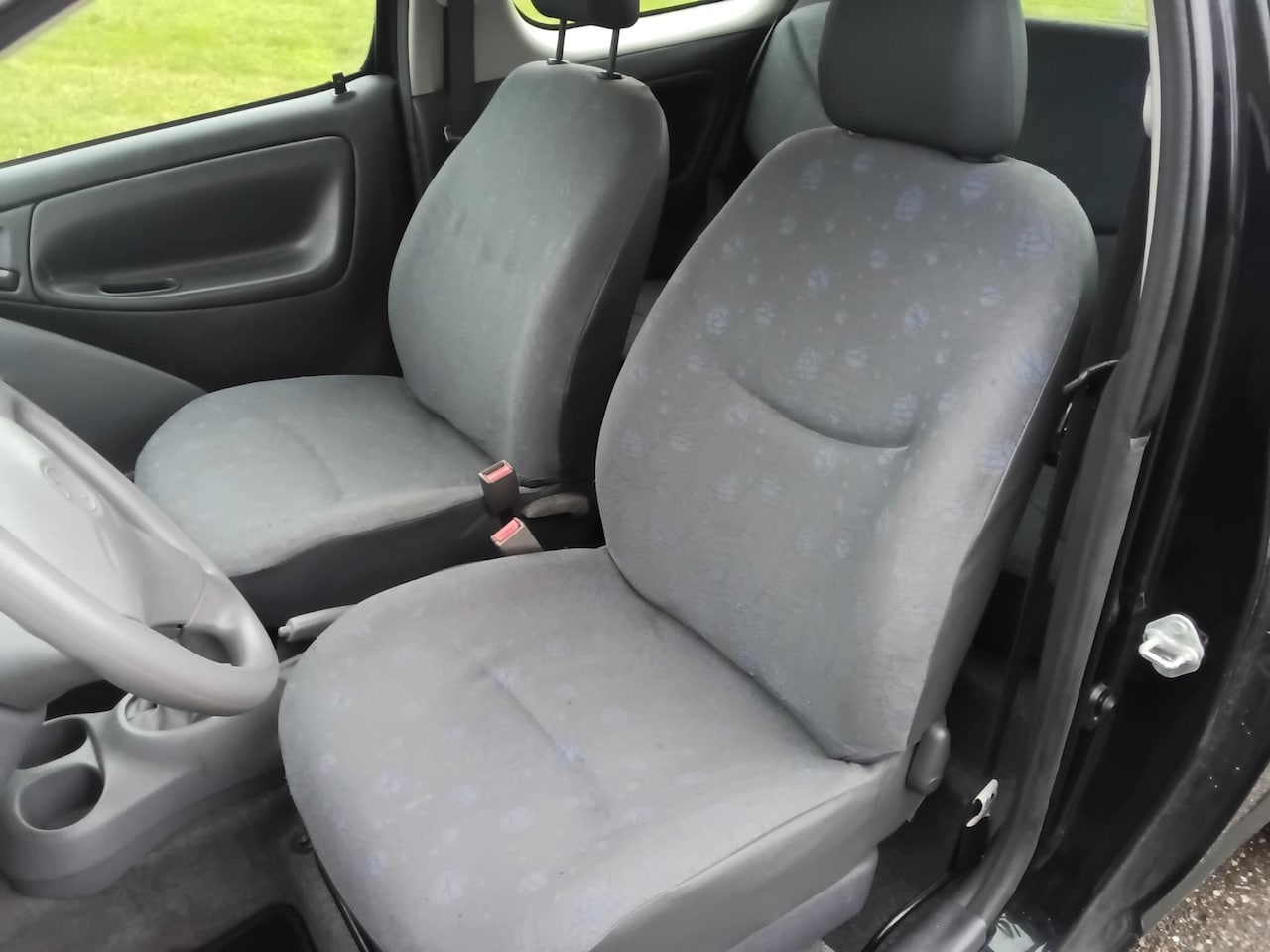 Toyota Yaris - 1.0-16V VVT-i YORIN 153000km NAP