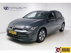 Volkswagen Golf - 1.5 eTSI GOAL edition All-season | Navigatie | PDC V+A | Stoel- stuurverwarming Privacy gl