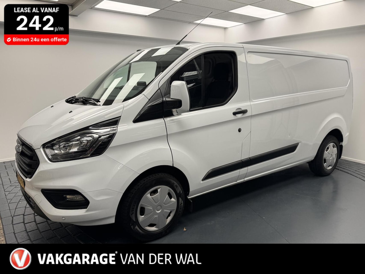 Ford Transit Custom - 320 2.0 TDCi L2H1 3Zits-Airco-Navigatie-Cr.contr-Trekhaak-Parkeersensoren - AutoWereld.nl