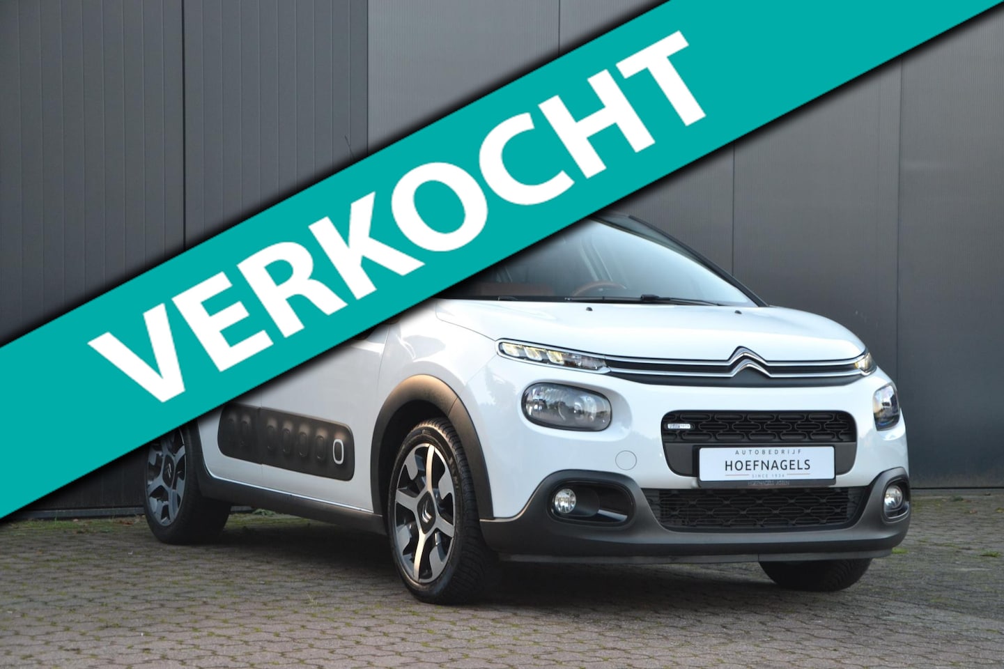 Citroën C3 - 1.2 PureTech S&S Shine * 110 pk Turbo * Panoramadak * Navigatie * Half Leder * Trekhaak * - AutoWereld.nl