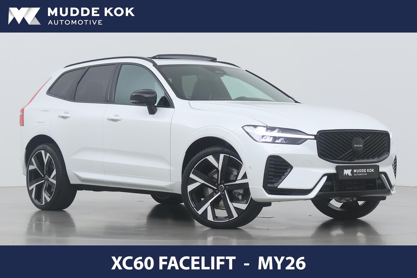 Volvo XC60 - T6 Plug-in hybrid Plus Black Edition | FACELIFT | Trekhaak | 360° Camera | Head-Up | Panor - AutoWereld.nl