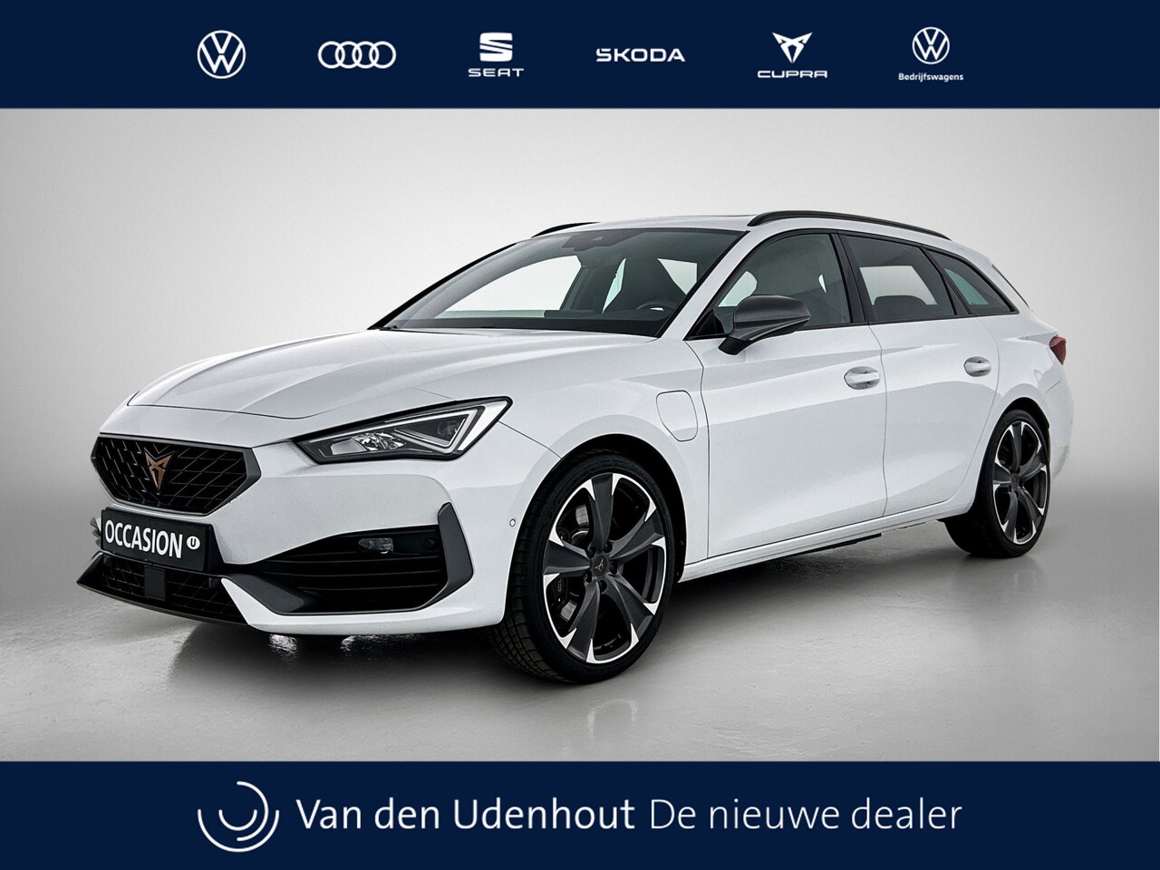 CUPRA Leon Sportstourer - 1.4 TSI eHybrid 245pk VZ Performance / Panoramadak / Memory / Adaptive Cruise - AutoWereld.nl