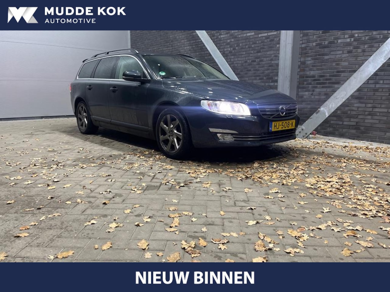Volvo V70 - D4 Inscription Edition | Automaat | Trekhaak | Schuif/kanteldak | ACC | Stoelverwarming+Ve - AutoWereld.nl