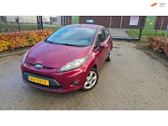Ford Fiesta - 1.25 AIRCO NAVI LAGE KM RIJDT STRAK