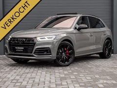 Audi Q5 - 50 TFSI e quattro S-Line Pano Trekh Luchtv RS-Stoelen B&O Sfeer
