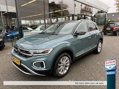 Volkswagen T-Roc - 1.5 TSI 150pk 7-DSG AUTOMAAT Style Business
