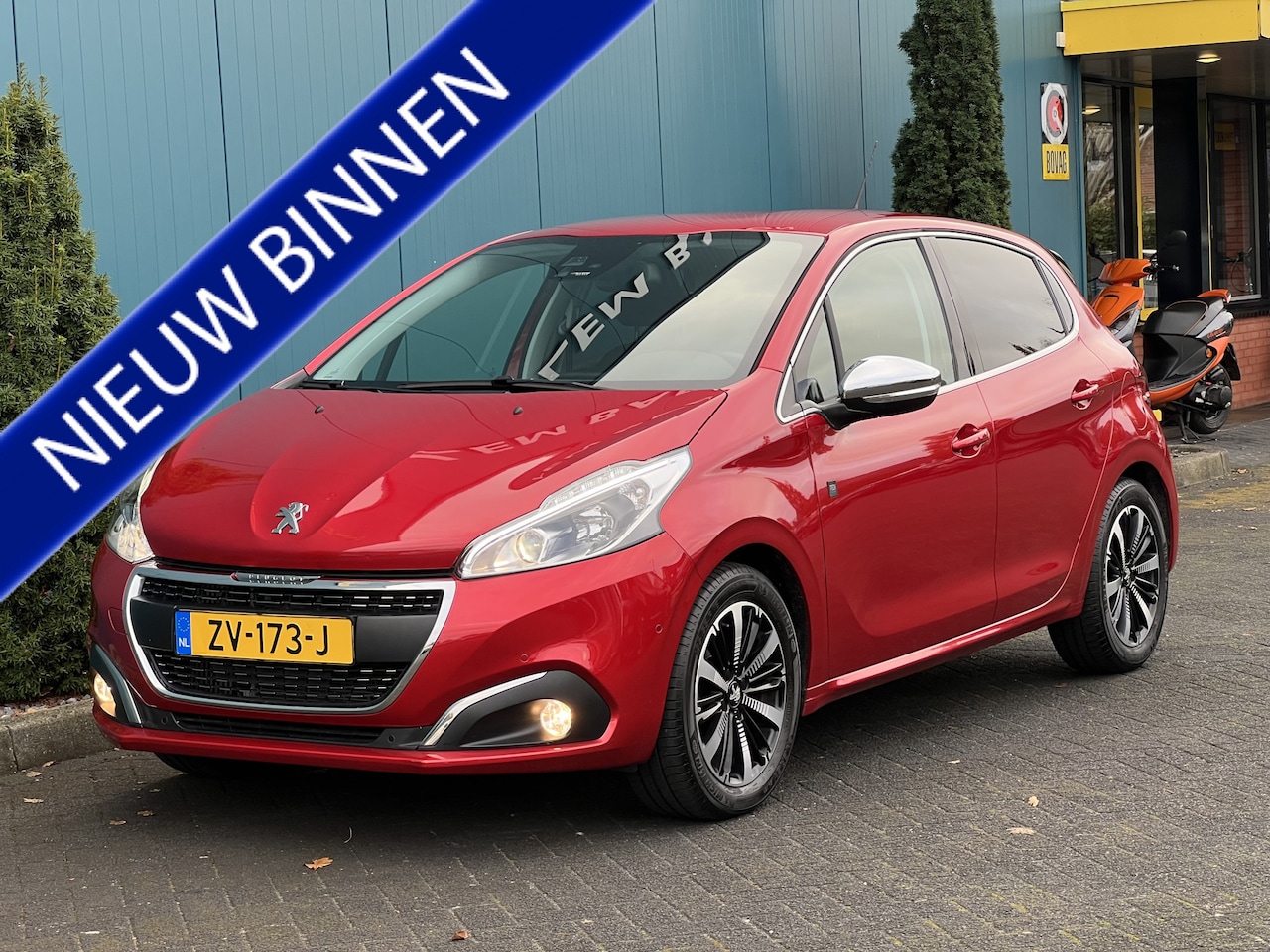 Peugeot 208 - 1.2 PureTech Tech Edition AUT. 26DKM!! CARPLAY|CRUISE|TREKH.|NAV|CAM|PDC|BLUETOOTH| - AutoWereld.nl