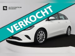 Mercedes-Benz B-klasse - 180 Launch Edition Premium Automaat (SFEERVERLICHTING, 360 CAMERA, STOELVERWARMING, GOED O