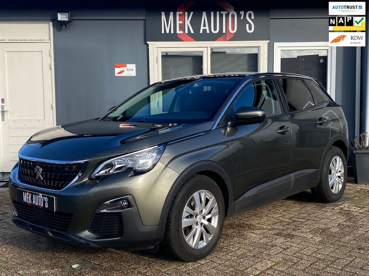 Peugeot 3008 - 1.2 PureTech Blue Lease Executive|2e Eign|Navi| - AutoWereld.nl