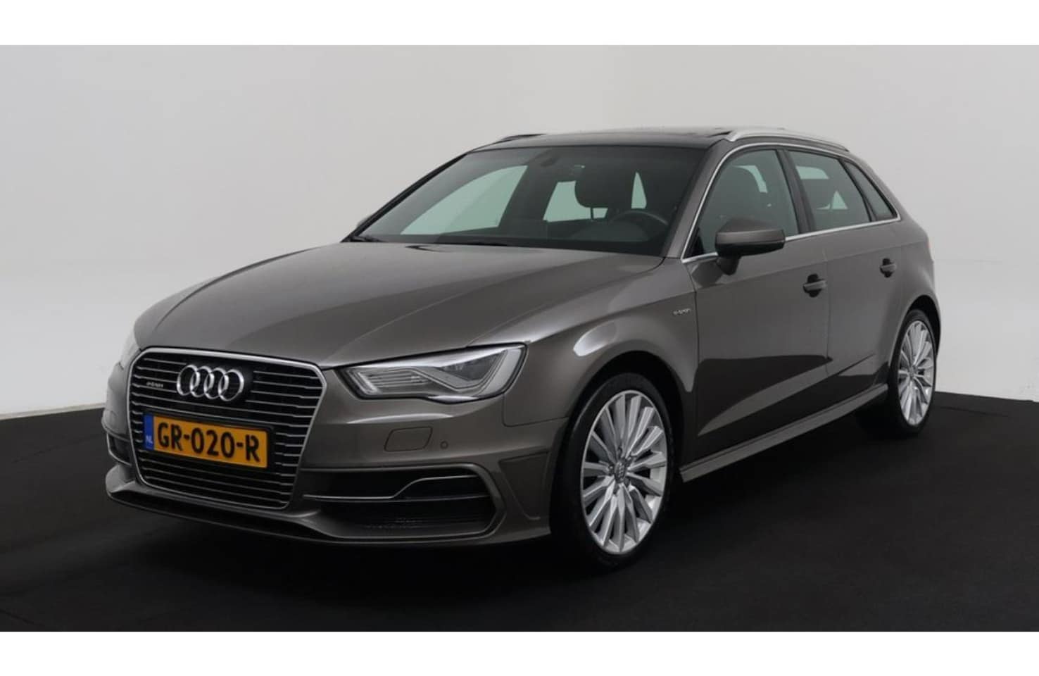 Audi A3 Sportback - 1.4 e-tron PHEV Ambition Pro Line plus l PANO - AutoWereld.nl
