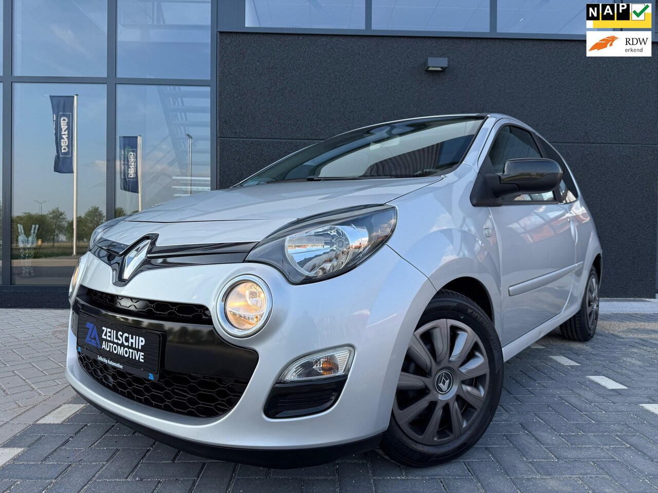 Renault Twingo - 1.2 16V Dynamique Faclift|Panoramadak|Airco|Nap| - AutoWereld.nl