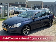Volvo S60 - 1.6 T4 Kinetic 180PK AUTOMAAT Navi l Cruise l LED l Airco ECC 1e eigenaar l NL AUTO DEALER