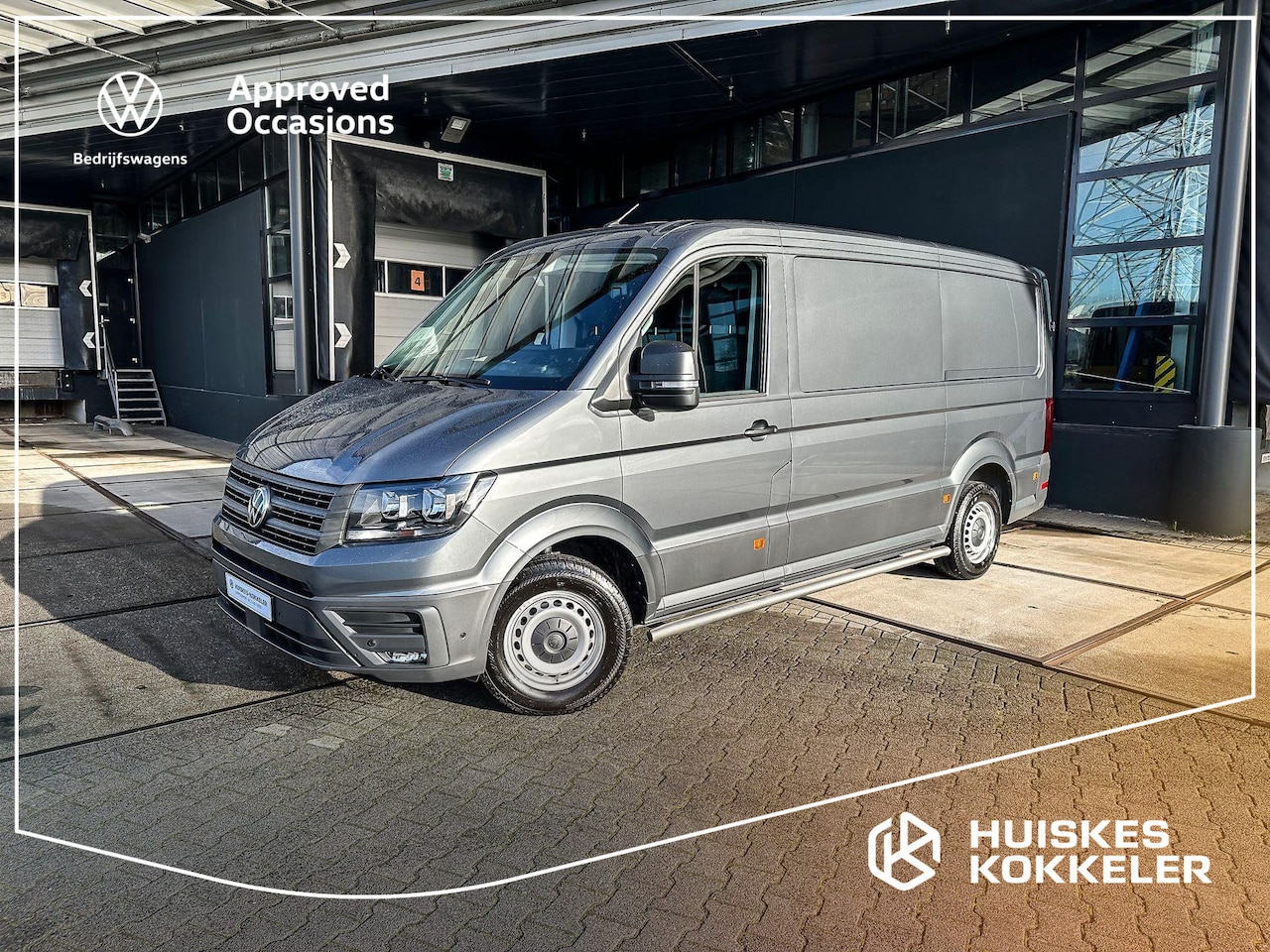 Volkswagen Crafter - 2.0 TDI 140pk L3H2 Highline | BPM-vrij | All Seasonbanden | Navigatie (Apple carplay / And - AutoWereld.nl