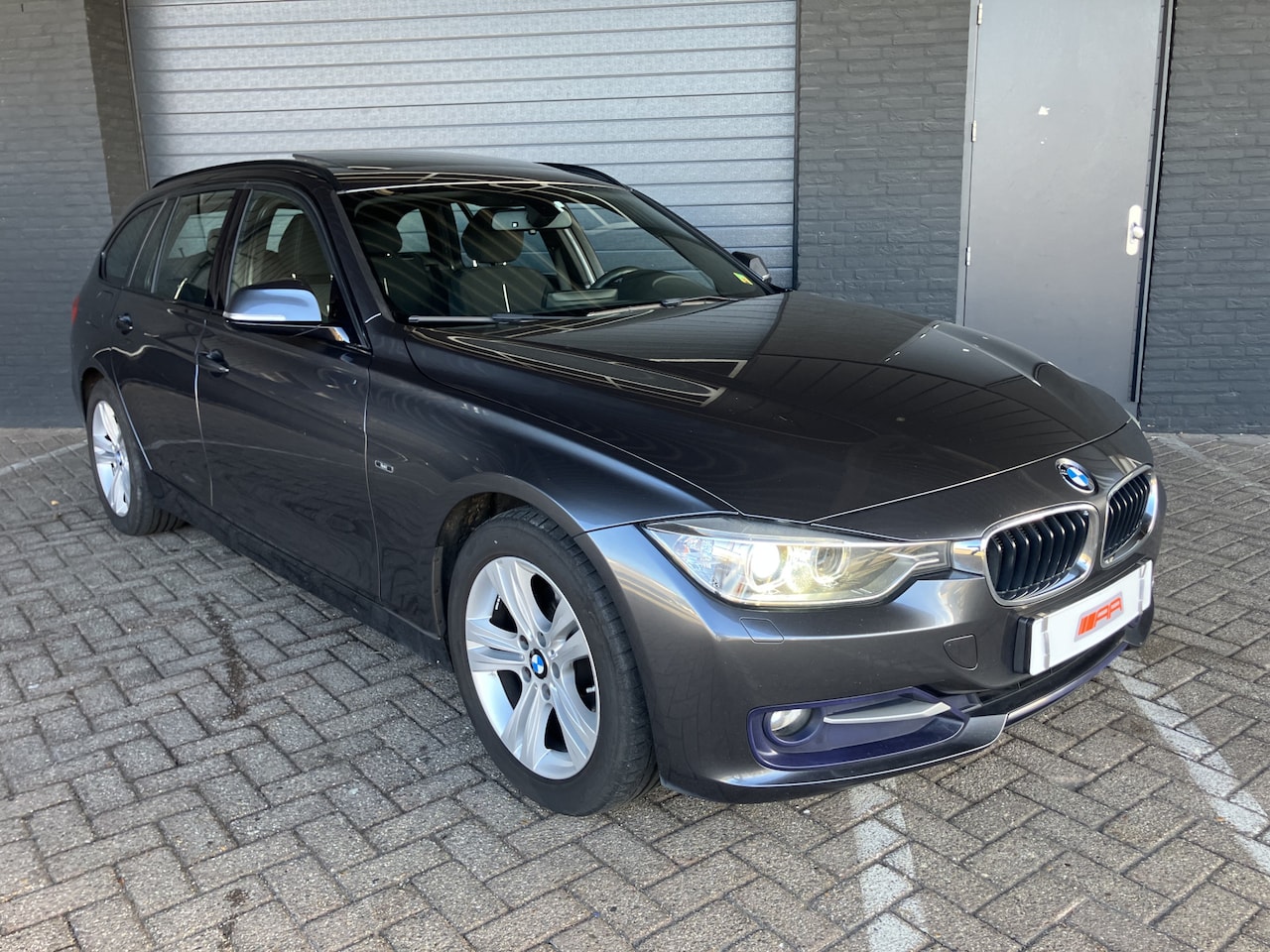 BMW 3-serie Touring - 316d PANO-XENON-LED - AutoWereld.nl