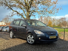 Kia Cee'd Sporty Wagon - 1.4 X-ecutive | Half leder + Clima nu € 3.450,