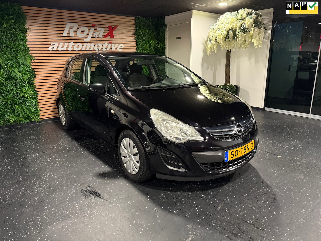 Opel Corsa - 1.3 CDTi EcoFlex S/S Business Edition NAVI - AIRCO - NWE APK. - AutoWereld.nl