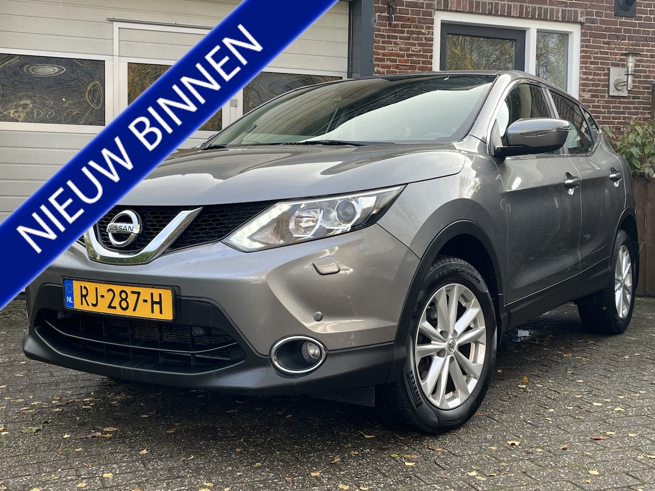 Nissan Qashqai - 1.2 N-Connecta '16 Clima Navi Camera - AutoWereld.nl