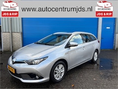 Toyota Auris - 1.8 Hybrid Dynamic Ultimate station