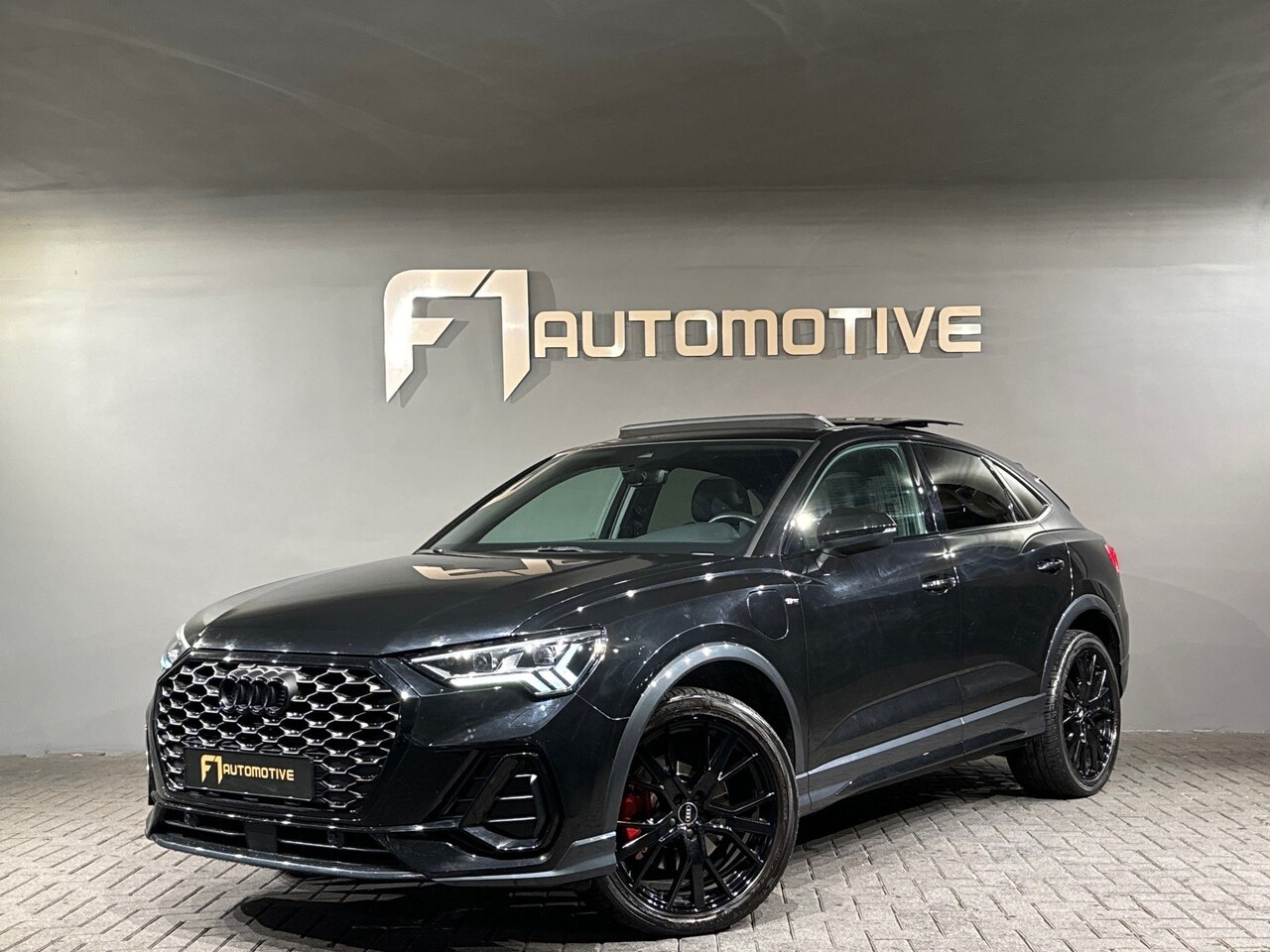 Audi Q3 Sportback - 45 TFSI e |Pano|Leer|Sfeer|S-Line|Keyl|VOL - AutoWereld.nl