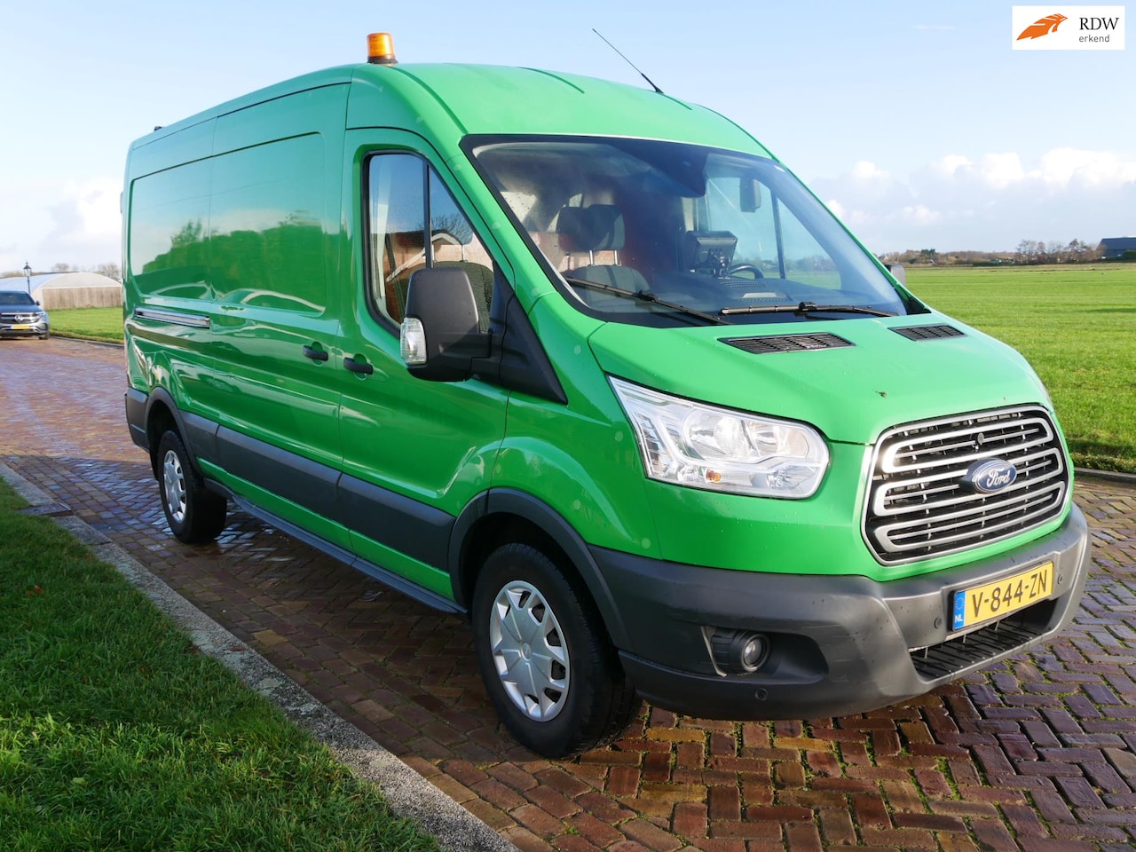 Ford Transit - 350 2.0 TDCI L3H2 Trend 96kW AC NAVI CAMERA ** 7899 EX BTW ** - AutoWereld.nl