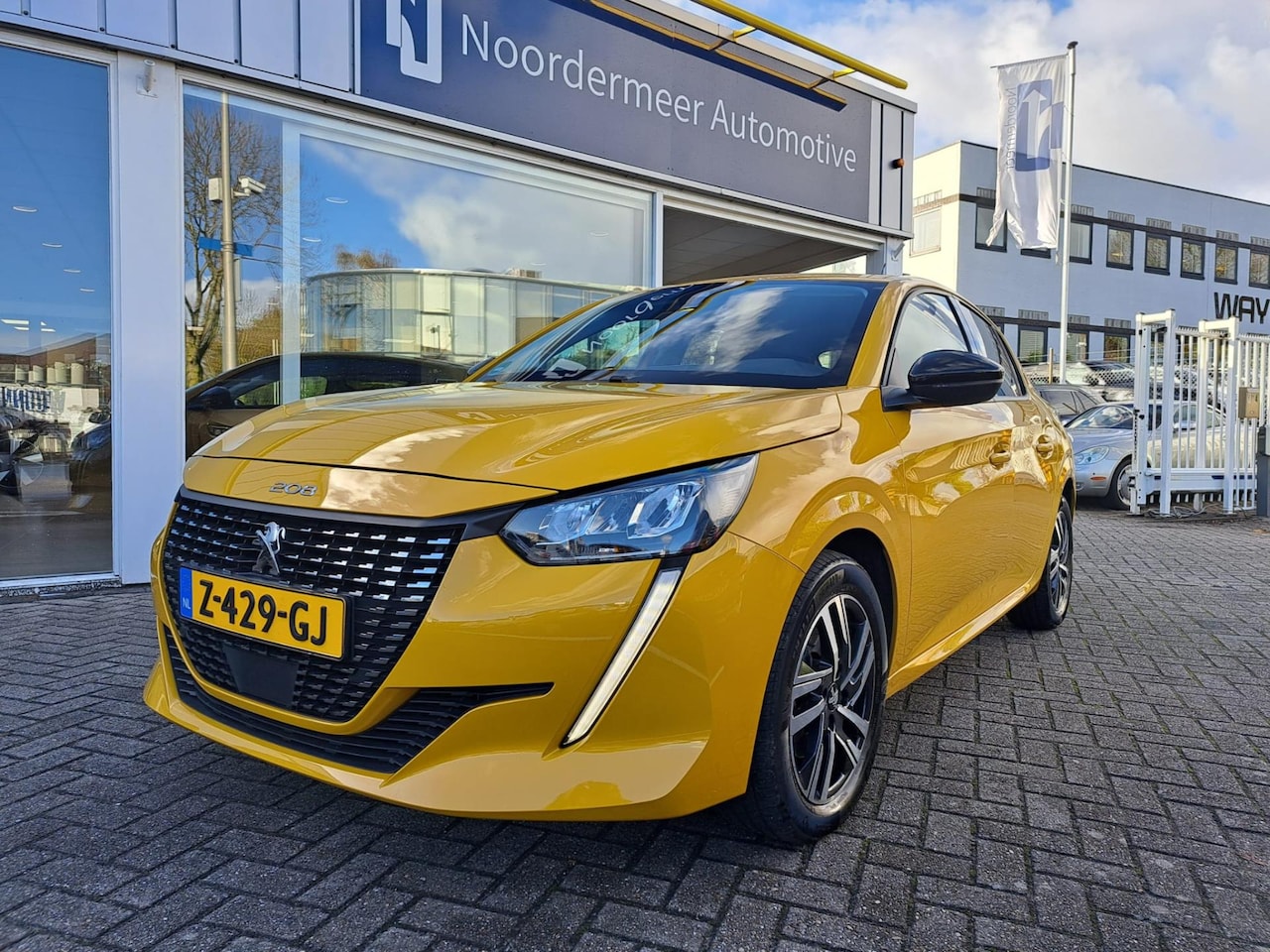 Peugeot 208 - 1.2 PureTech Allure Pack road trip / automaat / navigatie / car play / camera / 3D / acc - AutoWereld.nl