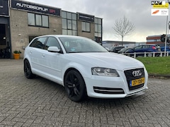 Audi A3 Sportback - 1.6 TDI Attraction Business Edition Nieuwe apk 5 Deurs