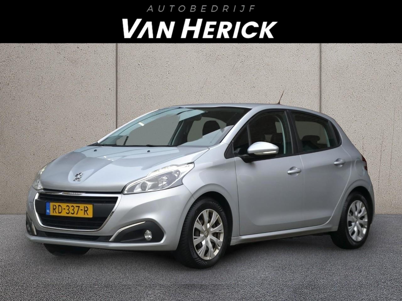 Peugeot 208 - 1.2 PureTech Blue Lion | Cruise Control| Parkeersensoren | Carplay - AutoWereld.nl