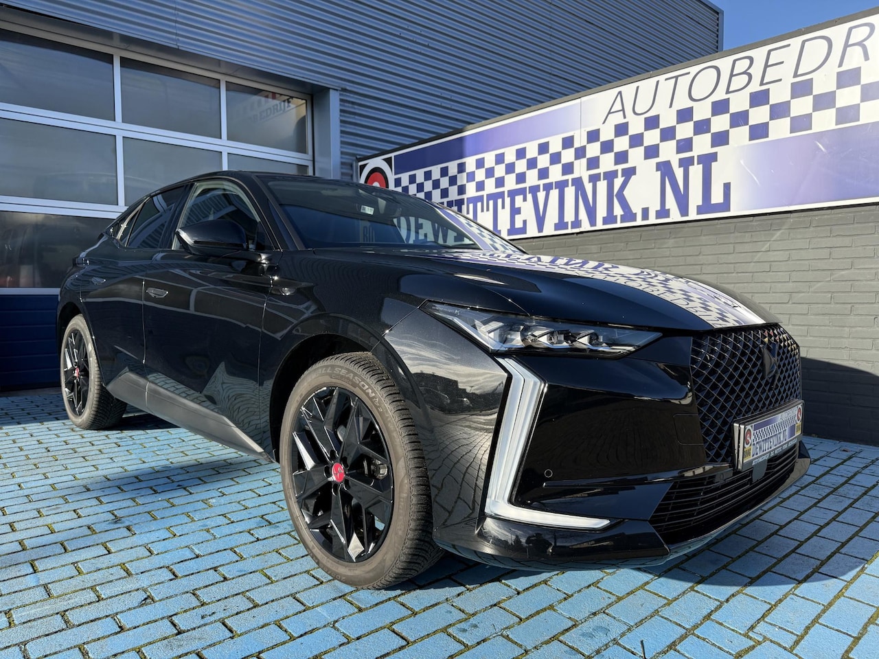 DS 4 - 1.2 PureTech Performance Line+ ADAP CRUISE STOELV - AutoWereld.nl