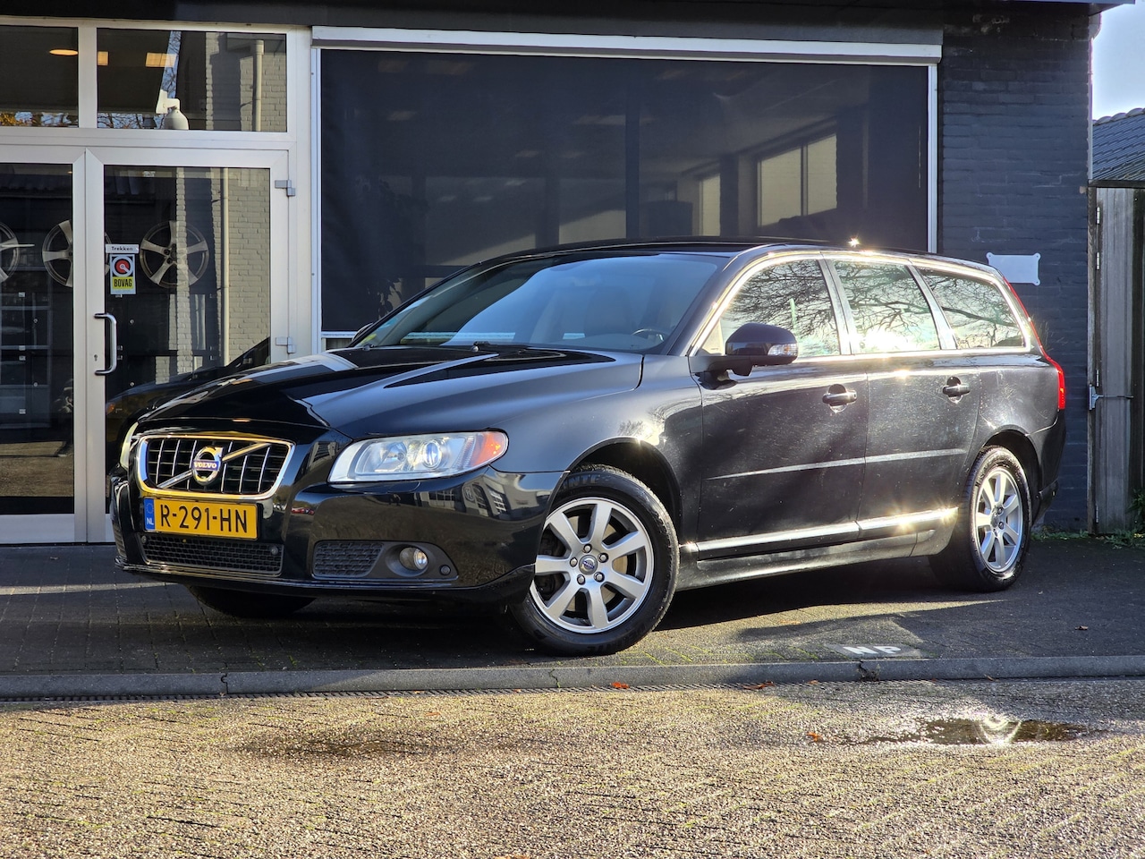 Volvo V70 - 2.5T Ocean Race YOUNGTIMER / BLIZ / LEDER / NAVI / - AutoWereld.nl