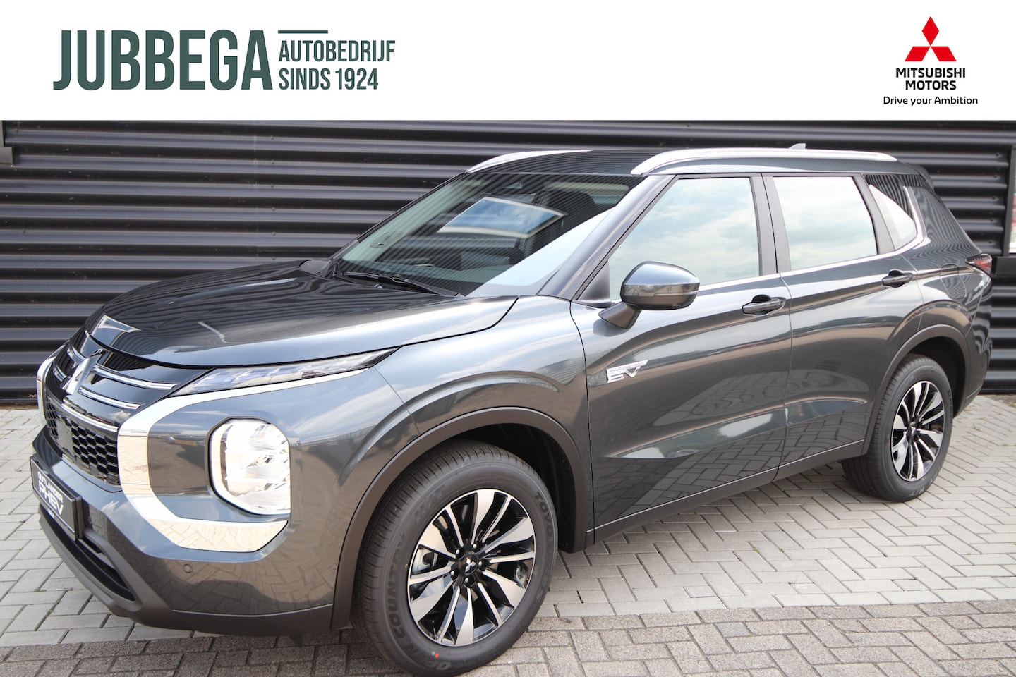 Mitsubishi Outlander - 2.4 PHEV Pure Rijklaarprijs nu € 49.449,- Nieuw! Uit voorraad leverbaar & tijdelijk € 4.00 - AutoWereld.nl