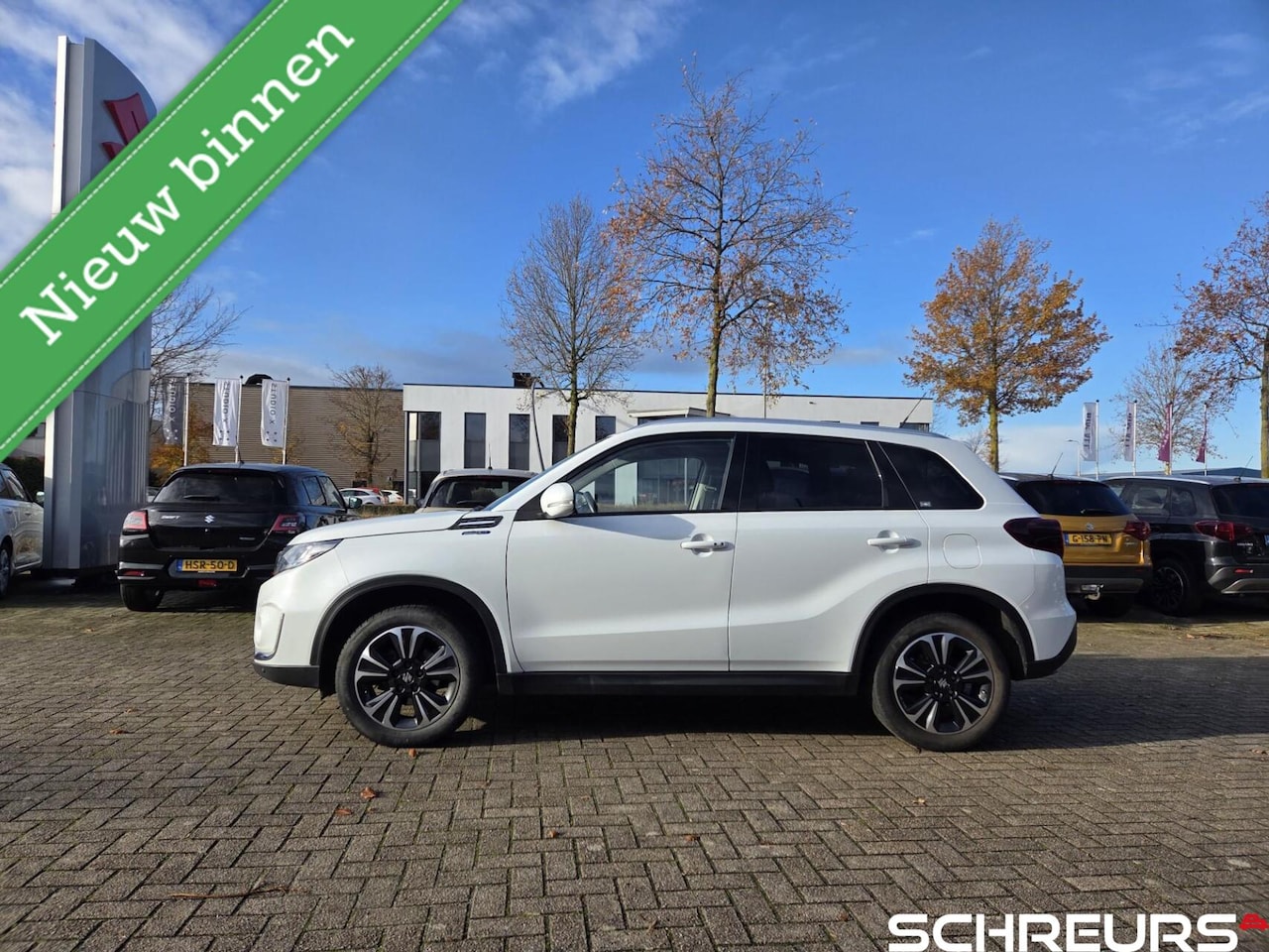Suzuki Vitara - 1.4 Boosterjet Style Smart Hybrid |Panodak|1500 kg trekgewicht |Rijklaarprijs - AutoWereld.nl