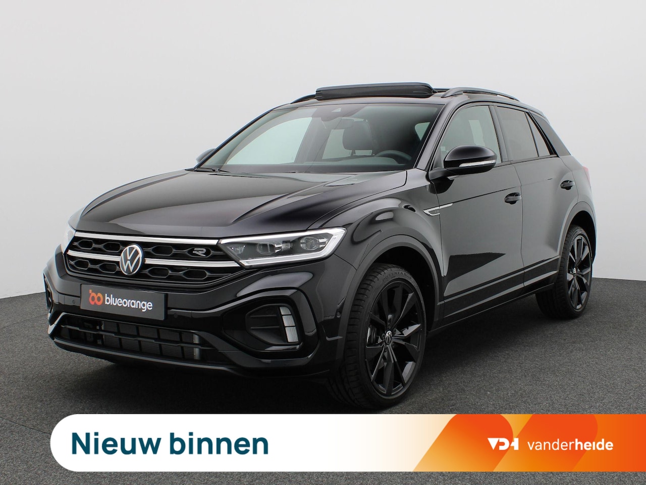 Volkswagen T-Roc - 1.5 TSI R-Line Business 150PK DSG Trekhaak, Pano-Schuifdak, 19" LM Velgen, Black Style, LE - AutoWereld.nl