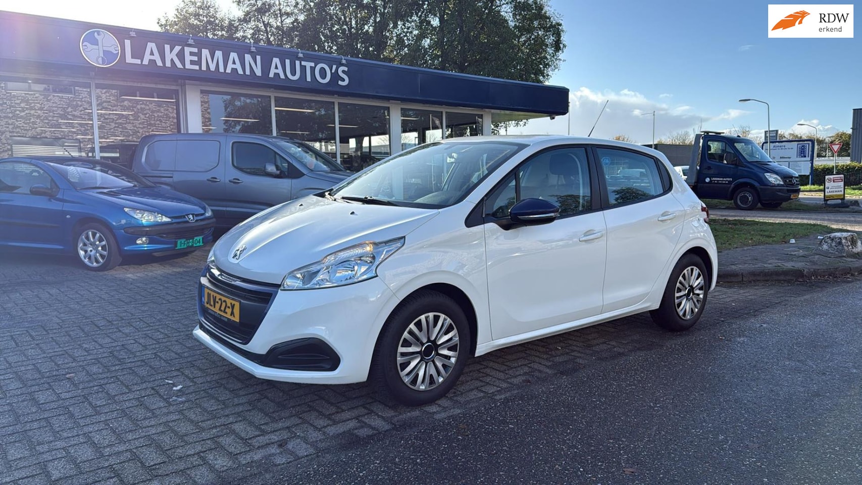Peugeot 208 - 1.0 Like Whiteline Huurkoop Inruil APK Garantie - AutoWereld.nl