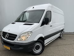 Mercedes-Benz Sprinter - 316 2.2 CDI 366 L2H2 Airco Camera 3 Zits Side Bar Trekhaak & Opstap 2000 kg Euro 4. Marge