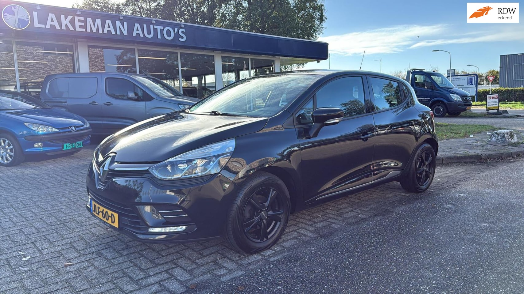 Renault Clio - 0.9 TCe Limited Blackline Huurkoop Inruil APK Garantie - AutoWereld.nl