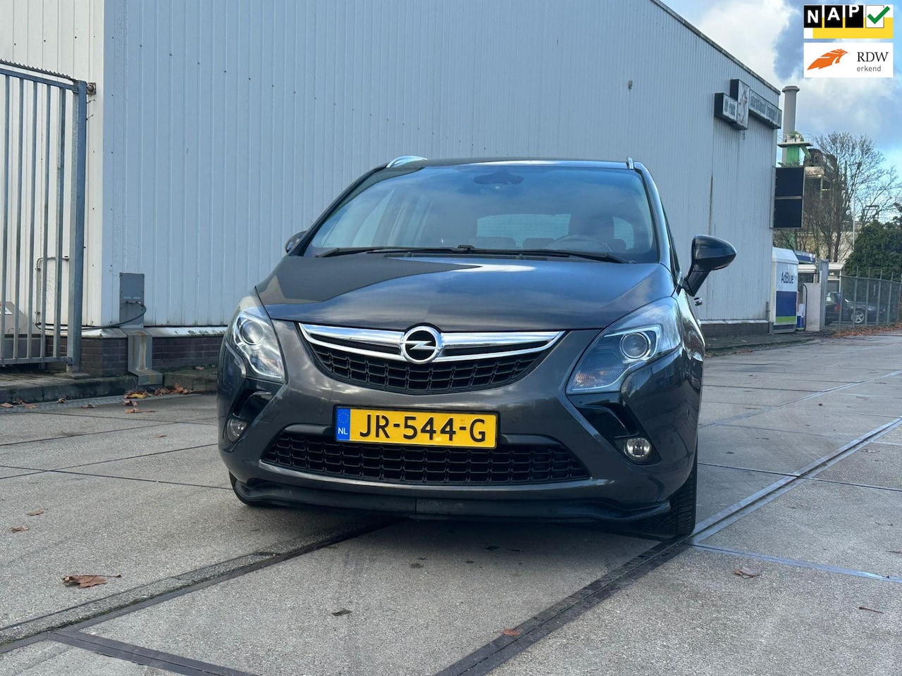 Opel Zafira Tourer - 1.6 CDTI Blitz 7p. Navi/Leer/Camera/Pdc - AutoWereld.nl